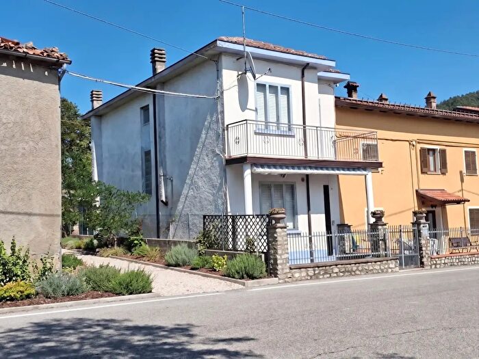 Casa con 5 locali in vendita in Via Decio Raggi, Novafeltria