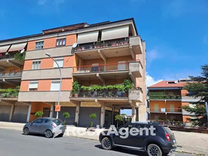 Appartamento quadrilocale in vendita in Via dei Castagni, Vignanello
