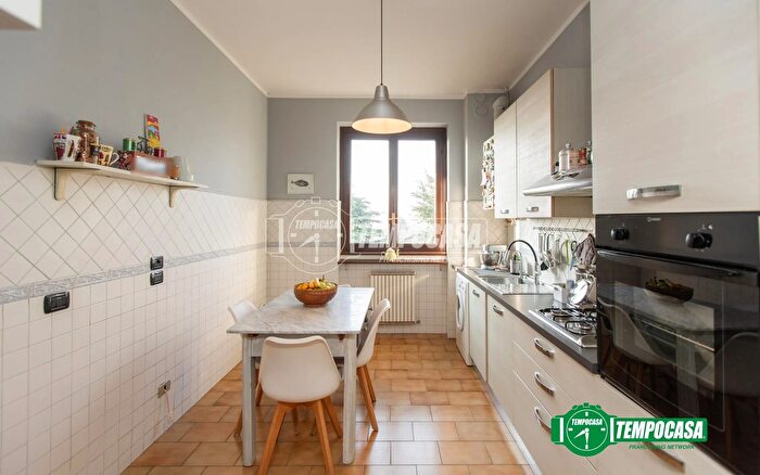 Appartamento trilocale in vendita in Via Dante Alighieri, Buscate