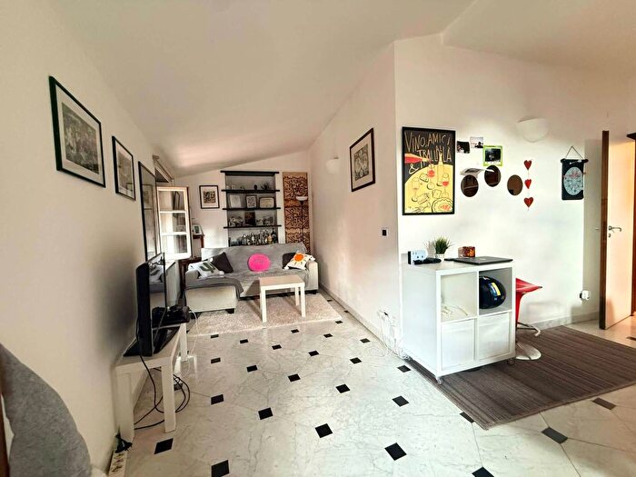 Appartamento trilocale in affitto in Via Romana di Quarto, Quarto, Genova