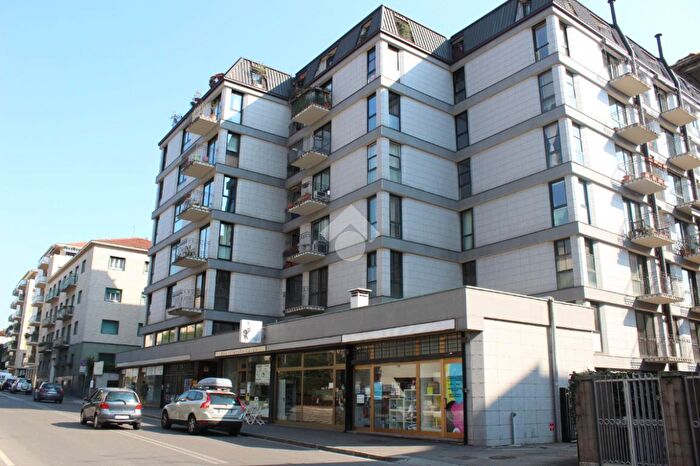 Appartamento trilocale in vendita in Via Mazzini Giuseppe, Bergamo