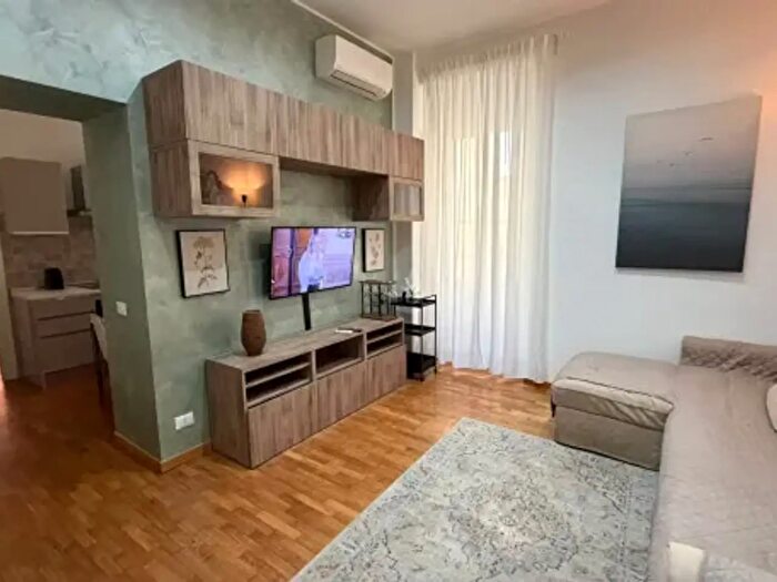Appartamento bilocale in affitto in Via Sardegna, Roma