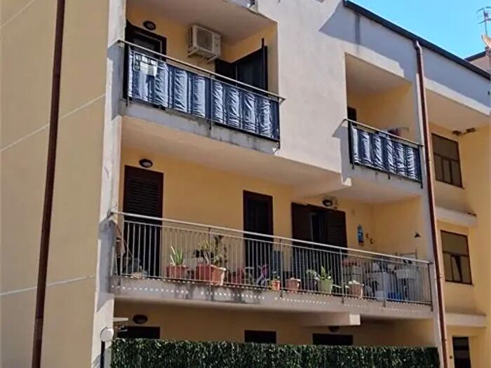 Appartamento quadrilocale in vendita in Via Comunale Cda SNicolo', Messina