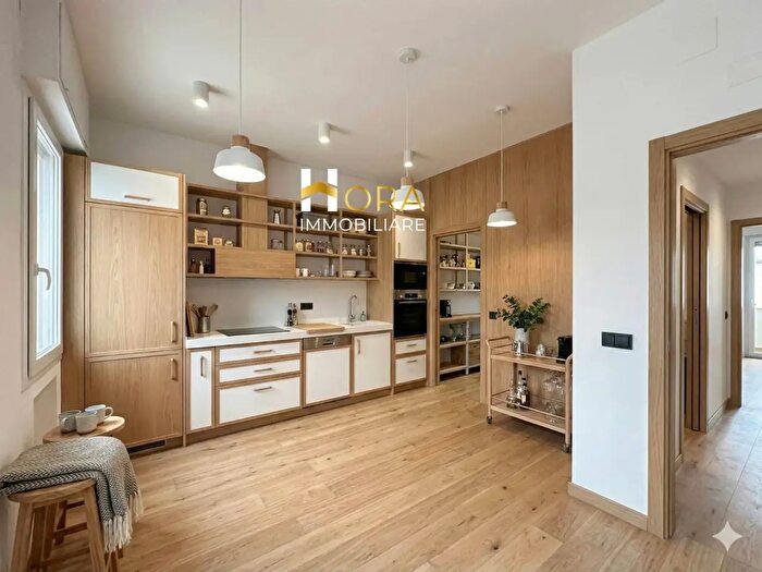 Appartamento trilocale in vendita in Via Cecconi, Firenze