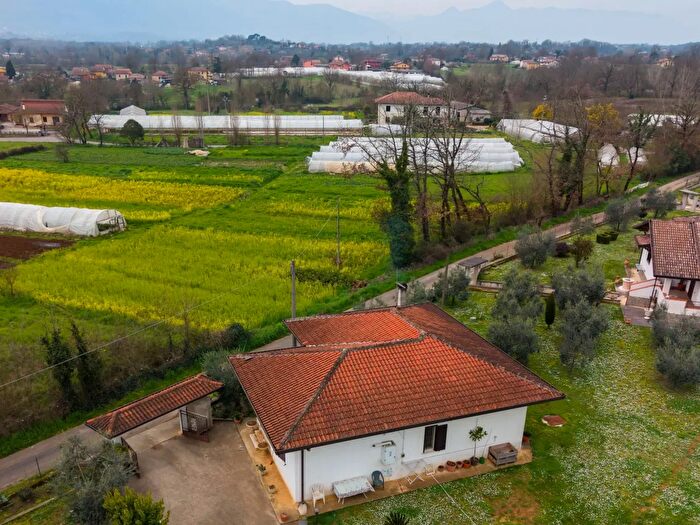Casa con 7 locali in vendita in Via Padre Silvestro De Santis, Pofi
