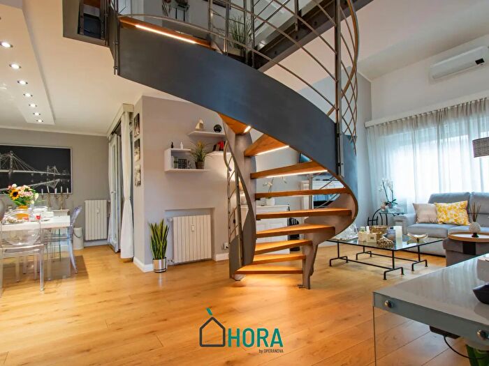 Appartamento con 7 locali in vendita in Via Zanobi da Strada, Firenze