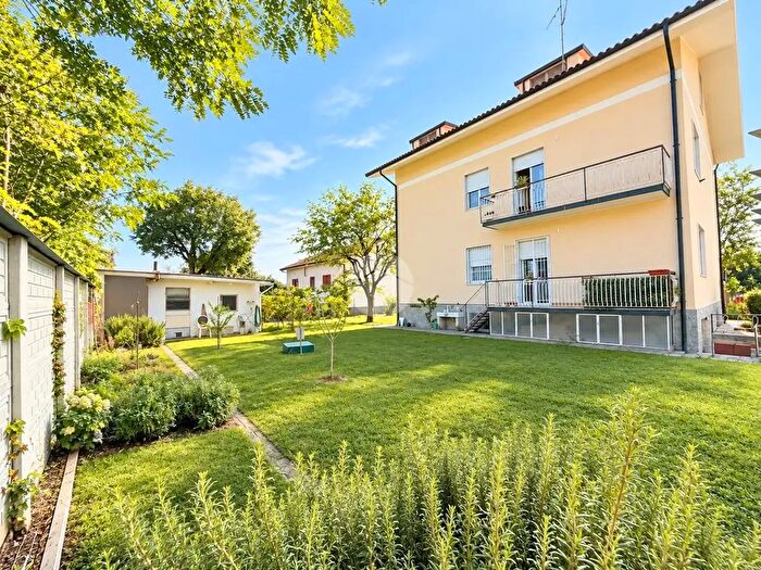 Appartamento trilocale in affitto in Appartamento Via alla Battiloca, Cernusco Sul Naviglio