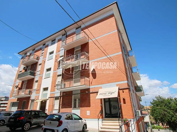 Appartamento trilocale in vendita in Via Francesco Cilea, Fermo