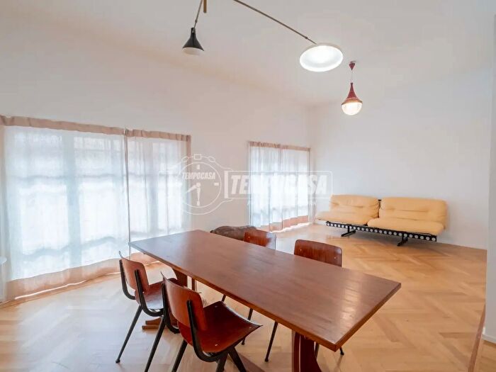 Appartamento trilocale in vendita in Via Franco Faccio, Milano