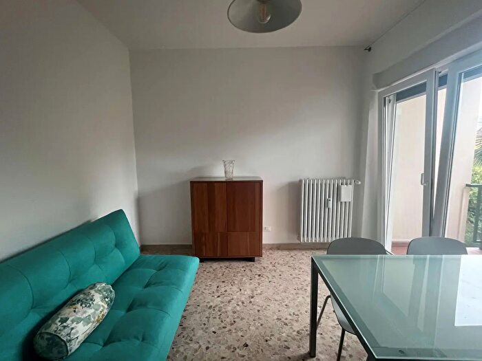 Appartamento trilocale in affitto in Via Castiglioni, Trieste