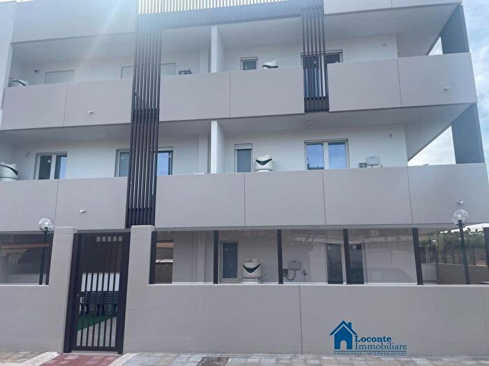 Appartamento trilocale in vendita in Cellamare