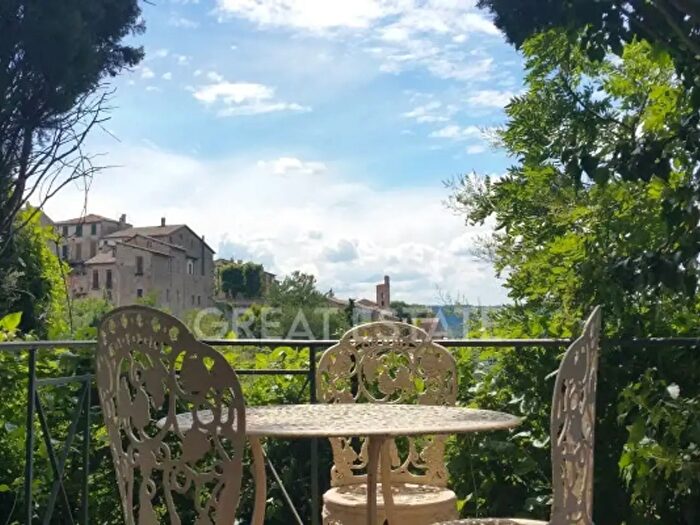 Casa con 6 locali in vendita in Orvieto