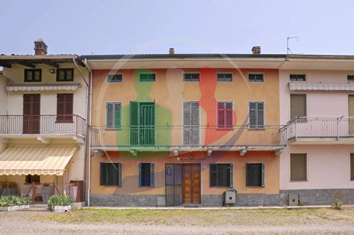 Casa con 5 locali in vendita in Via G Marconi, Mottalciata