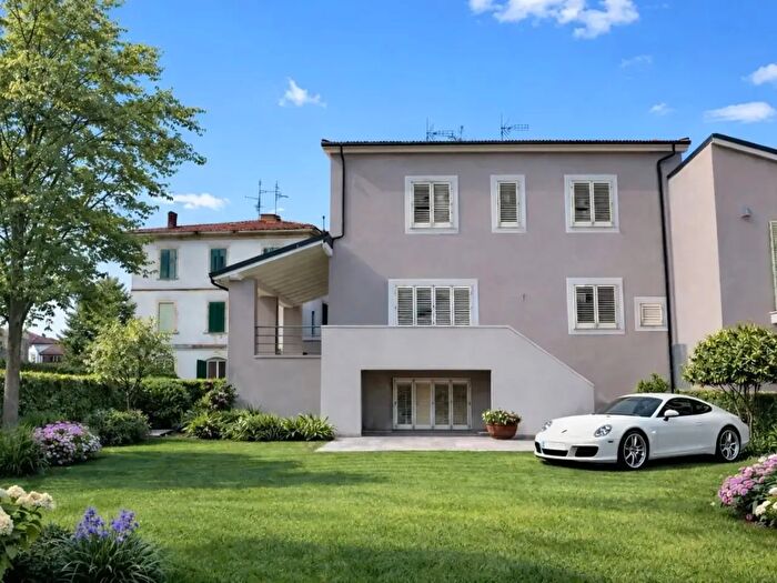 Case in Vendita e in Affitto - 2