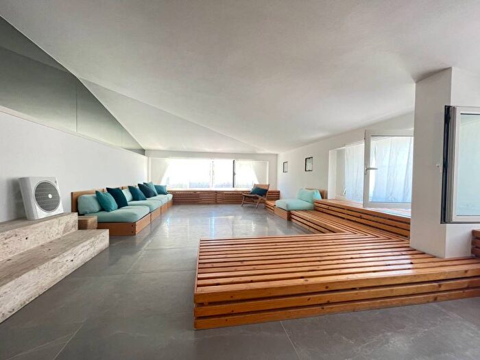 Appartamento con 5 locali in affitto in Viale Fezzan, Tripoli Mare, Rimini