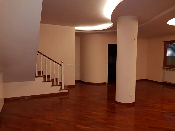 Appartamento con 6 locali in vendita in Lanciano