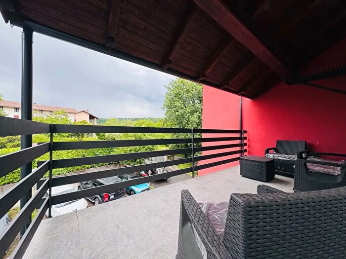Appartamento trilocale in vendita in Via Grigioni, Arona