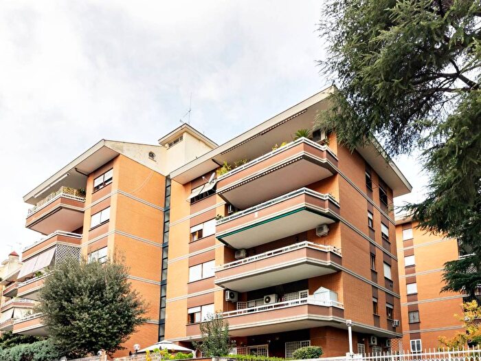 Casa con 6 locali in affitto in Via Pietro Aretino, Talenti Monte Sacro, Roma