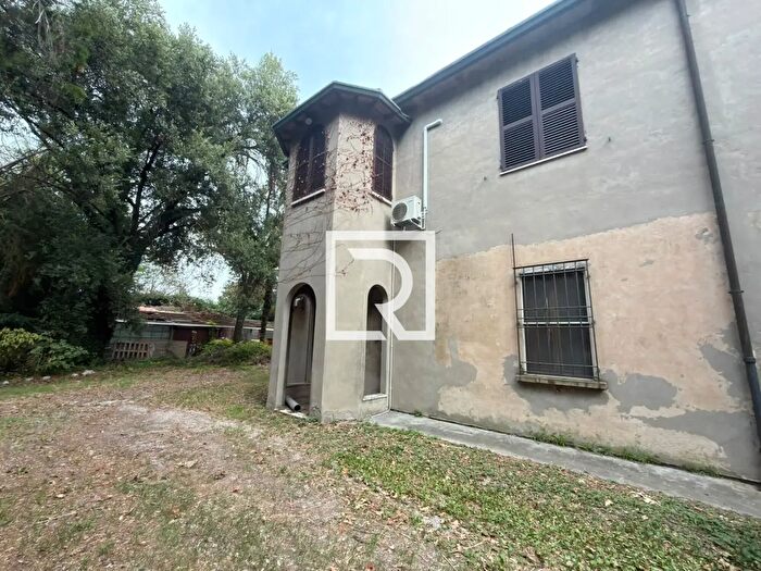 Appartamento con 6 locali in vendita in Via Roma, Alfonsine