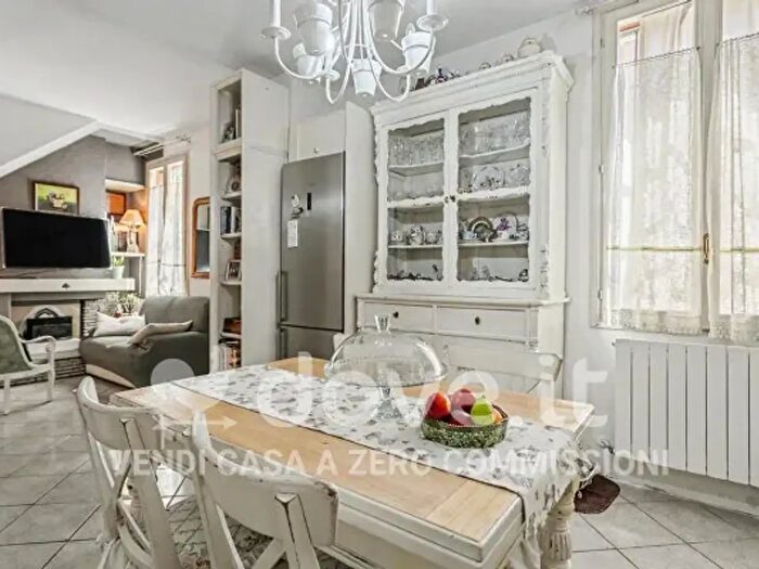 Appartamento quadrilocale in vendita in Via Giuseppe Massarenti, Bologna