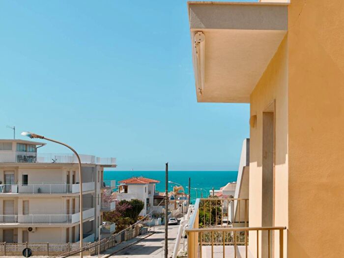 Appartamento trilocale in affitto in Via Camogli, Santa Barbara Gesuiti, Ragusa