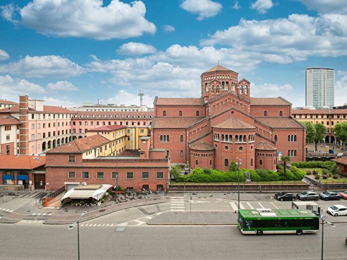Appartamento trilocale in affitto in Via Melchiorre Gioia, Isola, Milano