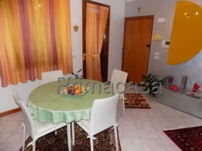 Appartamento trilocale in vendita in Via Valentini, Dolce