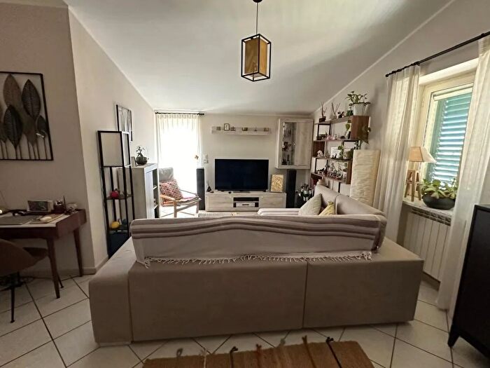 Appartamento trilocale in vendita in Acerra