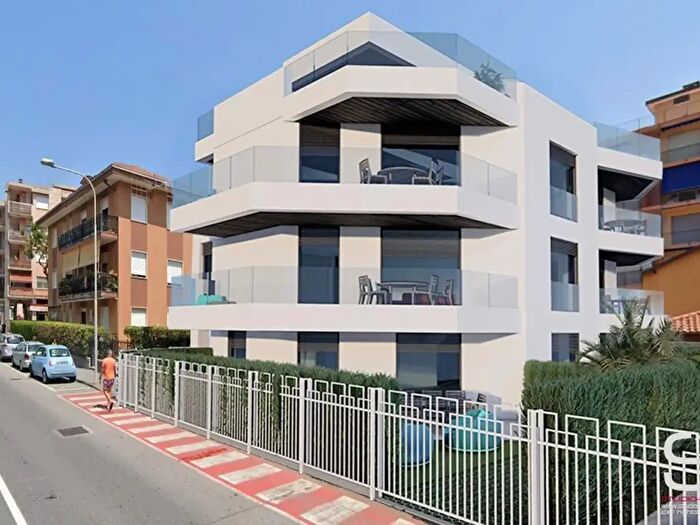 Appartamento trilocale in vendita in Andora