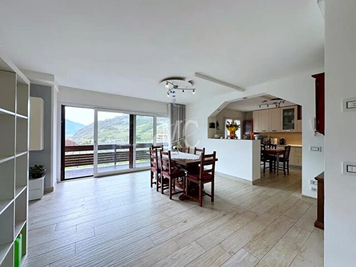 Casa con 12 locali in vendita in Via Stella, Trento