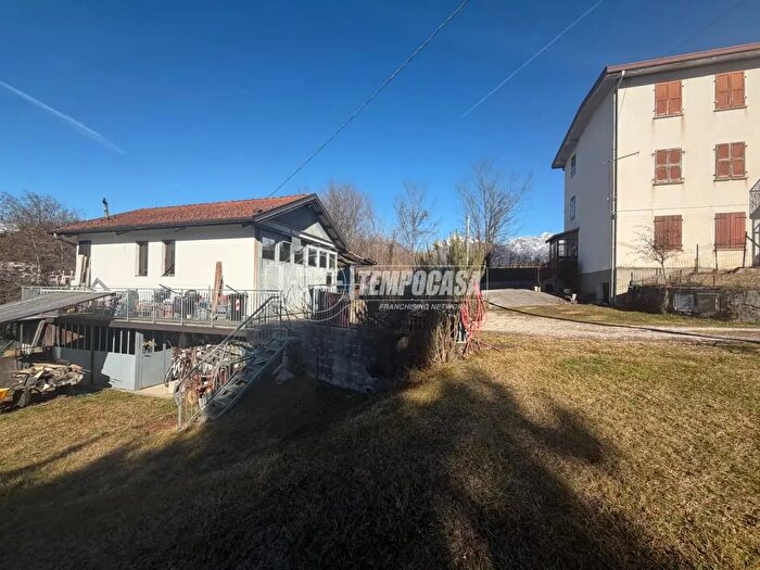 Appartamento trilocale in vendita in Via Canzan, Belluno