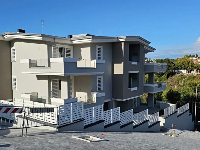 Appartamento trilocale in vendita in Via Fonte Lagrimosa, Fonte Nuova