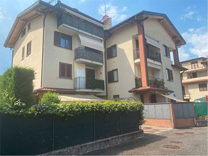 Appartamento bilocale in affitto in Va Siracusa, Semicentro, Cantù