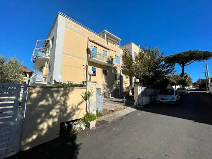 Appartamento trilocale in vendita in Via Luigi Sebastiani, Anzio