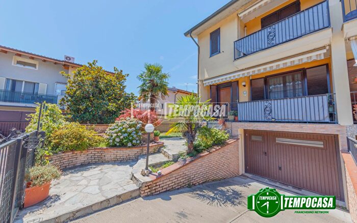 Casa quadrilocale in vendita in Via Giordano Bruno, Casorate Primo