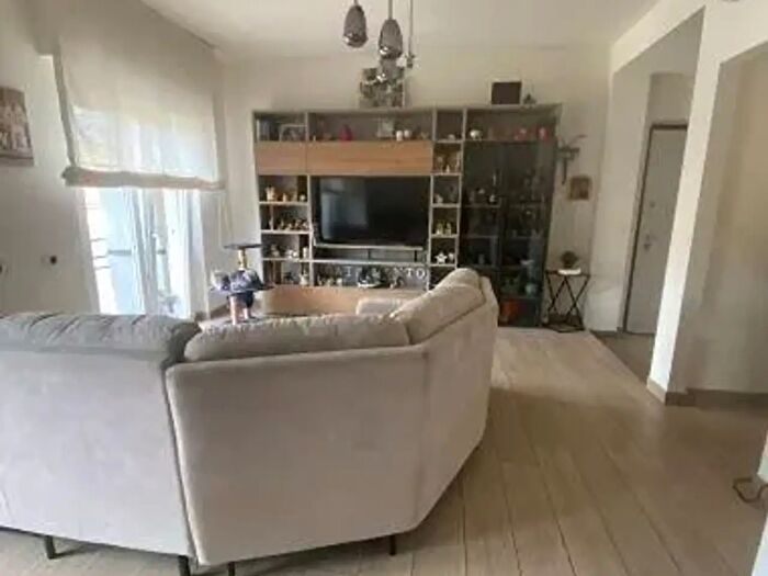 Appartamento con 5 locali in vendita in Arcola