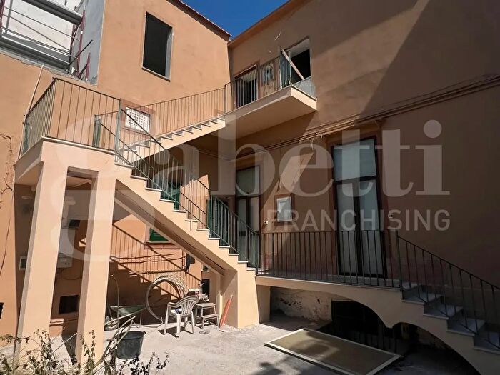 Appartamento quadrilocale in vendita in Corso Resina, Ercolano