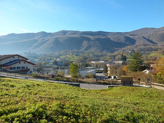 Casa trilocale in vendita in Via Gioachino Rossini, SantOmobono Terme