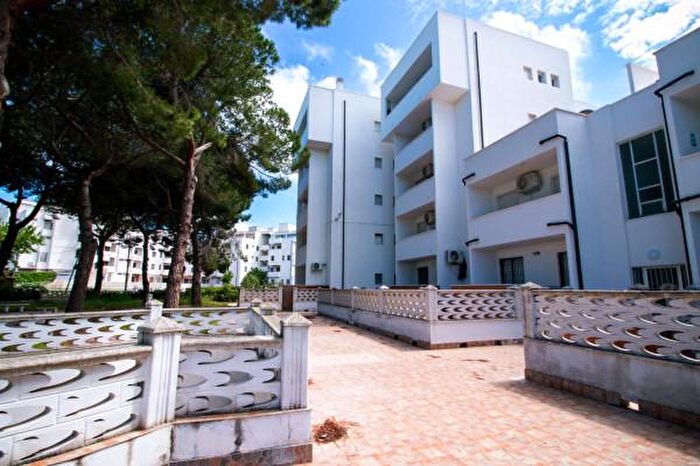 Appartamento bilocale in vendita in Viale Pietra Maura, Lesina