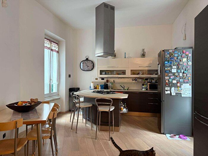 Appartamento quadrilocale in vendita in Via Luigi Corsi, Savona