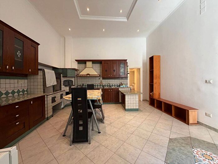 Appartamento bilocale in affitto in Via Francesco Girardi, Monte Santo, Napoli