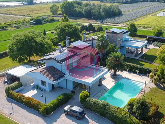 Casa quadrilocale in vendita in Cesenatico