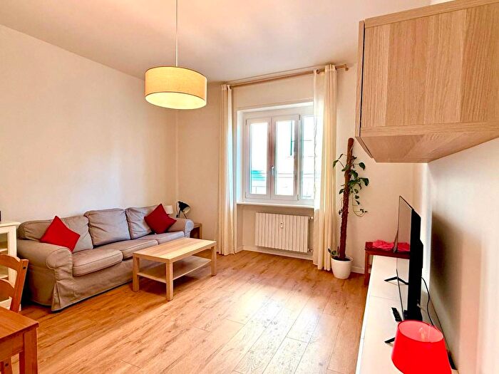 Appartamento trilocale in affitto in Via Giuseppe Garibaldi, Centro, Bergamo