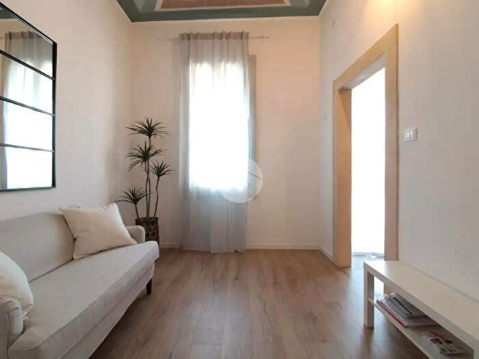 Appartamento trilocale in vendita in Via Cantarane, Verona