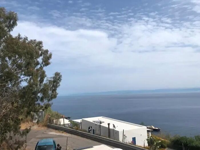 Casa bilocale in vendita in Strada Provinciale di Gelso, Lipari