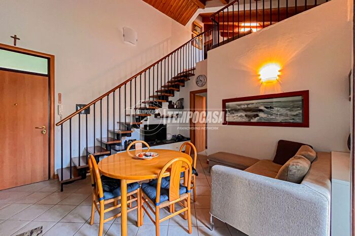 Appartamento quadrilocale in vendita in Via Val di Non, Cervia