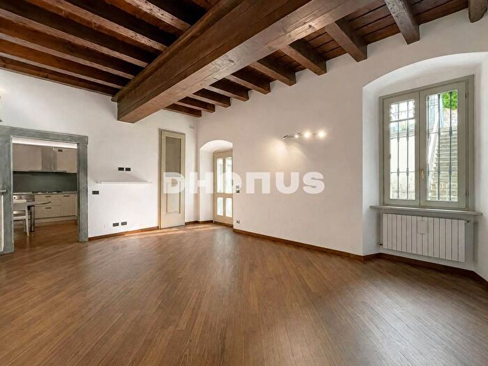 Appartamento trilocale in affitto in Via Alla Rocca B, Mura Veneziane Rocca, Bergamo