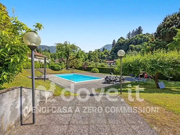 Appartamento trilocale in vendita in Via Vigera a, Porto Valtravaglia