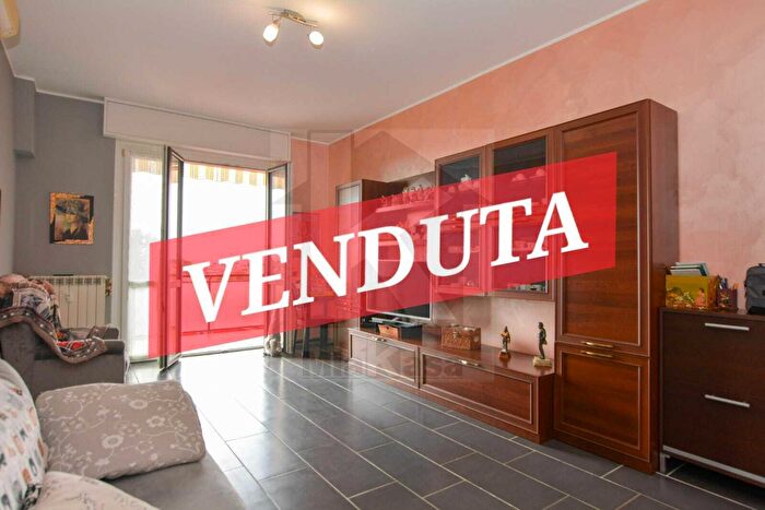 Appartamento trilocale in vendita in Via IV Novembre, Uboldo