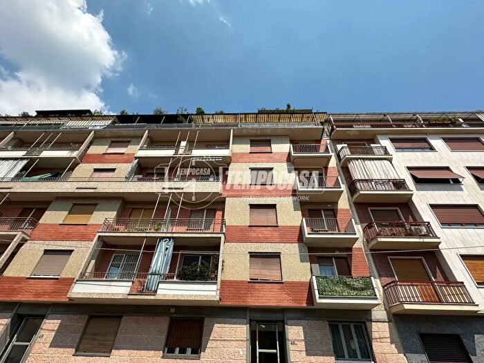 Appartamento bilocale in vendita in Via Beaulard B, Torino